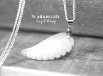 925 srebrny łańcuszek wisorkiem skrzydła anioła opal