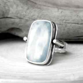Cloud pierścionek z miechunka srebrny, metaloplastyka srebro, larimar, z larimarem, biżuteria