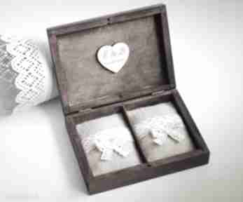 Pudełko na obrączki z sercem wewnątrz ślub biala konwalia drewno - eko