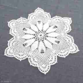 Biała bardzo ozdobna serwetka 27cm crochetart bawełniana, na szydełku, kwiatowa, vintage