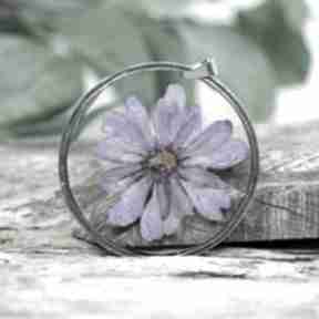 Naszyjnik z kwiatów w cynowej ramce z436