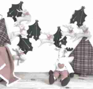 Pomysł na świąteczny prezent? Girlanda ozdoba na kominek dekoracje kuferek malucha renifer