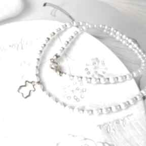 Subtelny modny naszyjnik z perełek zawieszką złoty miś silvella perełkowy, z pereł, z białe