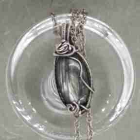Miedziany naszyjnik z labradorytem v21 ladyc błyszczący, amulet, biżuteria z owijana drutem