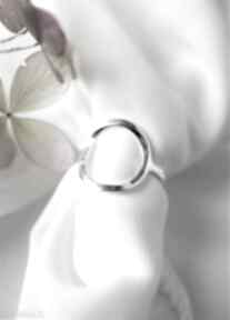Minimalistyczny pierścionek z kołem dziki królik minimalizm, srebrny - z kółkiem