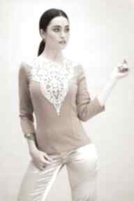 Karmelowa bluzka z haftem kasia miciak design, bawełna, uniwersalna, haft, kobieta