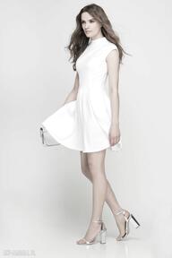 Sukienka ze stójką, suk143 ecru lanti urban fashion midi, biała, kieszenie, rozkloszowana