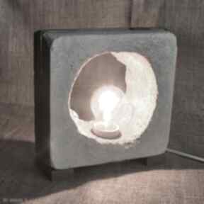 Lampa betonowa loft: unikat, industrialna rękodzieło