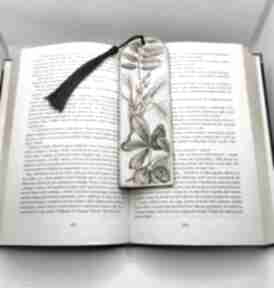 drewniana z jedwabnym chwostem kartkowelove ksiązki, zakladka, rekodzielo, prezent urodziny