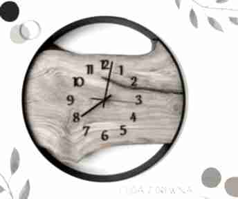 Unikatowy zegar w metalowej obręczy z deską, którą wybierasz zegary cuda drewna drewniany