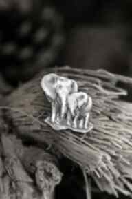 Broszka dwa słoniki ze srebra cztery humory afrykańskie zwierzęta pin, słonie, na szczęście