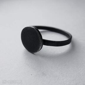 Okrąg pierścionek katarzyna kaminska