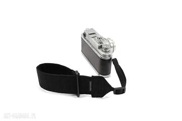 Pasek nadgarstkowy wrist strap dla fotografa reportera dom reka production fotograf, aparat