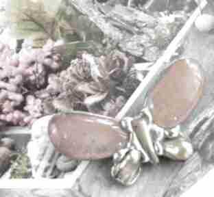 Broszka: motyl z brązowym karneolem witrażka karneol kamieni, efektowna kamień, amulet