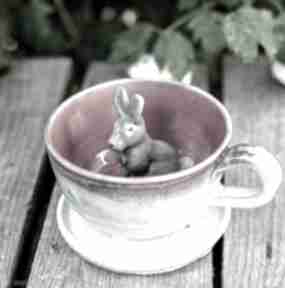 Filiżanka z figurką królika / beżowy róż / ok 260ml ceramika
