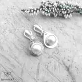 Perły klasycznie - klipsy jewelsbykt srebrne, wiszące, biżuteria z perłami