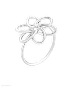 Srebrny pierścionek z kwiatkiem sotho kwiatek