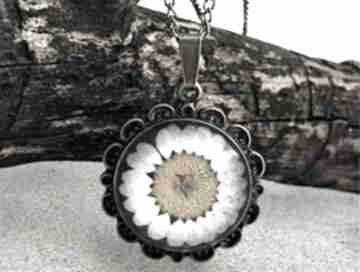 Margaretka naszyjnik prawdziwym kwiatem zatopionym żywica