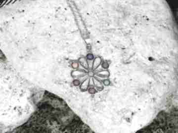 Stalowy wisior kwiat z jadeitami czakry #278 wisiorki metal earth kwiaty - joga