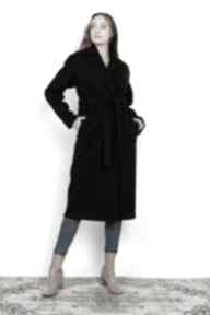 Długi płaszcz z-paskiem: flauszowy - czarny bez zapięcia