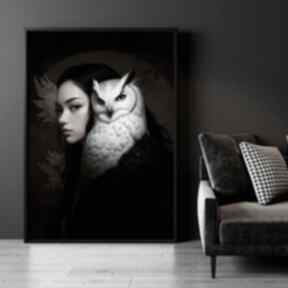 w cieniu - format 61x91 cm dziewczyna portret plakaty hogstudio plakat, desenio, sowa, ciemny