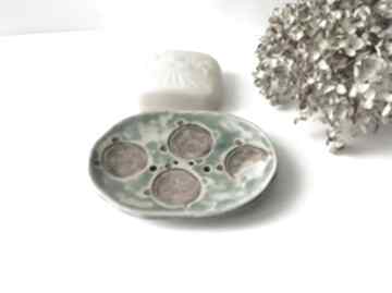 Ręcznie robiona mydelniczka "medaliony" ceramika ceramystiq studio ceramiczna, zielona