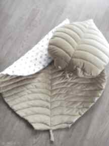Mata z poduszką w kształcie liścia pokoik dziecka makkadamia, dywanik, liść, velvet