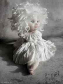 Majeczka - artystyczna lalka dekoracje e piet kolekcjonerska, aniołek, tkanina modelina, glinka