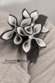 Brown ecru broszka kwiatowa flower felt design, kwiaty, brązowy, prezent, biżuteria