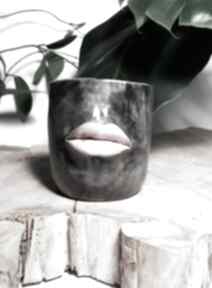 Kubek z ustami kubki palcik ręcznie malowany, ceramika artystyczna, użytkowa, z rzemiosło