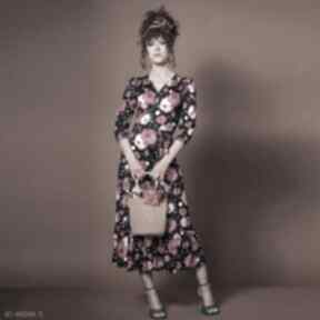Lady - kwiaty i grochy sukienka z falbaną milita nikonorov w wyszczuplająca