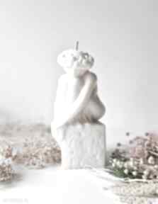 tulia - kobieta na kamieniu świeczniki neime candles sojowa, handmade, świeczki eko, dekoracje