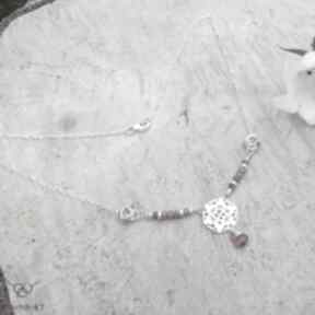 Róż, zieleń i kropelka - jewelsbykt srebrny naszyjnik, krótki choker, romantyczny, turmaliny