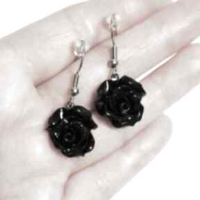 Kolczyki wiszące - czarna róża koral lili arts, biżuteria na wesele, dla niej