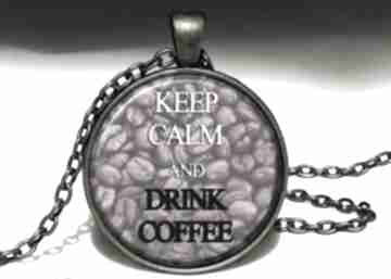 Keep calm and drink coffee - duży medalion z łańcuszkiem naszyjniki eggin egg