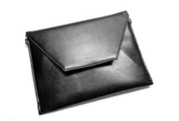 Kopertówka - czarna z perłowym połyskiem torebki niezwykle elegancka, wesele, prezent
