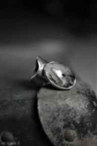 Srebrny z kwarcem dziki królik pierścień z minerałem, biżuteria z minerałami, rozmiar