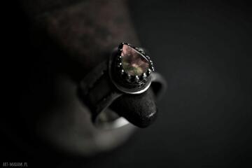 Pierścień z dziki królik ammolit, biżuteria z ammolitem, bogate zdobnictwo, srebrny pierścionek