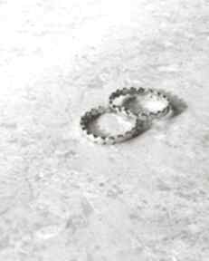 Pierścionek marta srebrny kamaryd delikatny, na kciuk, minimalistyczna biżuteria