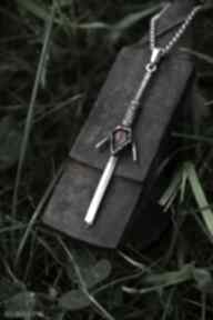 Naszyjnik srebrny z granatem obrączki dziki królik miecz, wiedźmin, wiedźma