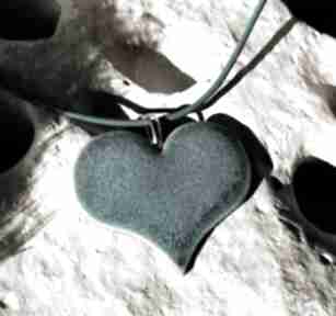 Niebieski z sercem ceramicznym na rzemieniu wisiorek w kształcie srebro turkus gaia naszyjniki