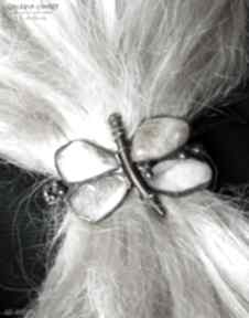 Spinka do włosów motyl z cytrynu i korala złotego unikat handmade prezent dla kochającej