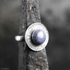tribal z naturalnym kamieniem, lapis shambala srebrny, lazuli, niebieski pierścionek, zamknięty