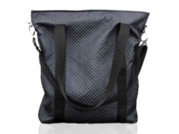 Granatowa pikowana torba w kształcie prostokąta na ramię torebki bags philosophy, okazja