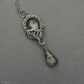 Długi wisiorek złote labradoryty, wire wrapping, stal chirurgiczna, wisiorki agata rozanska