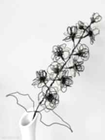 gałązka, sztuczne kwiaty, dekoracje kwiatowe wire art kwiatow, z drutu