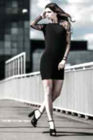 Sukienka mini z tiulowymi rękawami i odkrytymi plecami t121 kolor czarny - tessita, tiul