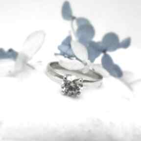 Niebieski kamień syntetyczny diament pierścionek z moissanitem, elegancki srebrny