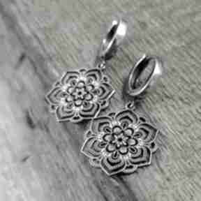 Ażurowe kolczyki - kwiatki irart srebro oksydowane, 925