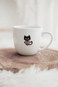Przepiękny porcelanowy kubek - kot z sercem kubki mimini prezent